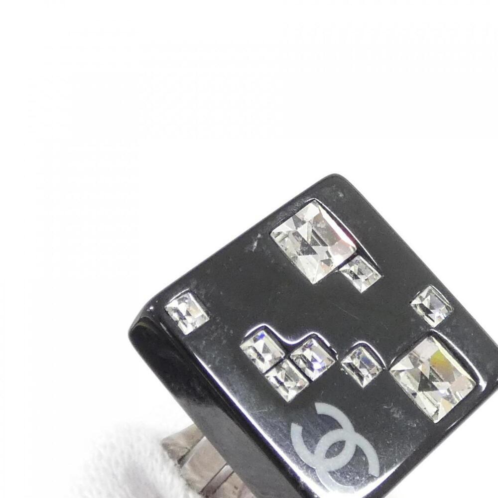 CHANEL Black Earrings - Picture 3 of 5